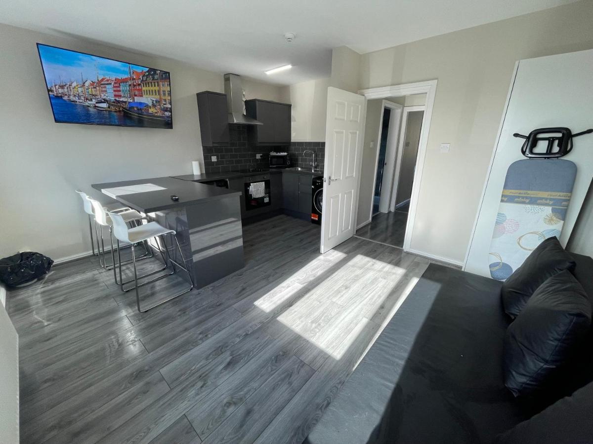 Hosted By Ryan - 1 Bedroom Apartment Ливърпул Екстериор снимка